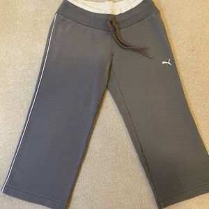 Women’s Puma cropped sweat pants size XS